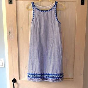 Vineyard Vines Dress with embroidered appliqué